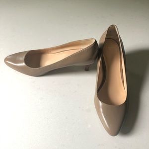 Cole Haan Grand OS taupe / tan leather pump heels